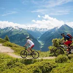 Zillerheart - With Balcony & Mountain View, Alpenluxus Collection *