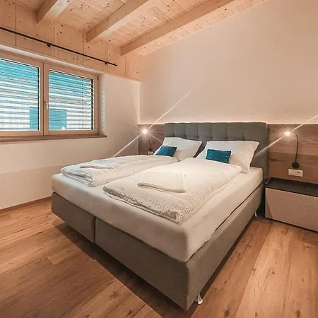 Vakantiehuis Zillerheart - With Balcony & Mountain View, Alpenluxus Collection Fügen
